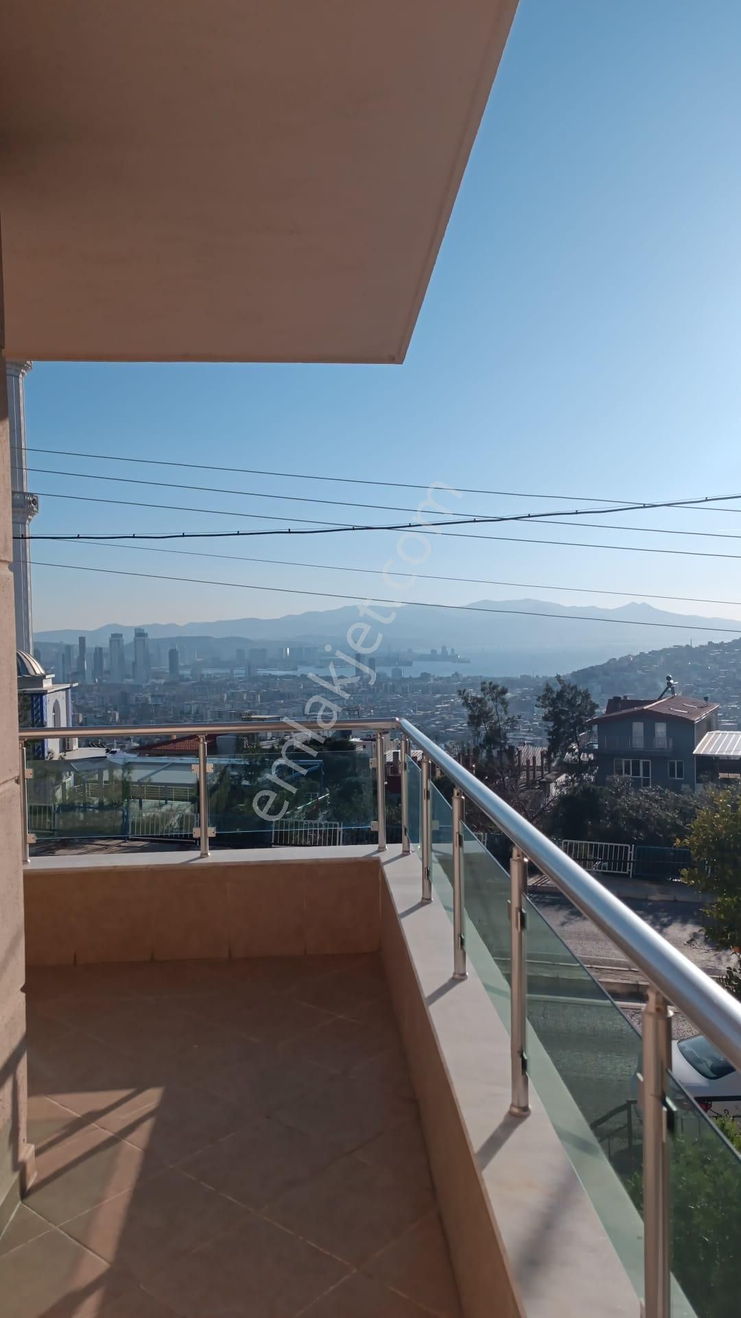 Bornova Atatürk Mah. 2+1 Deniz Manzaralı Kiralık Daire