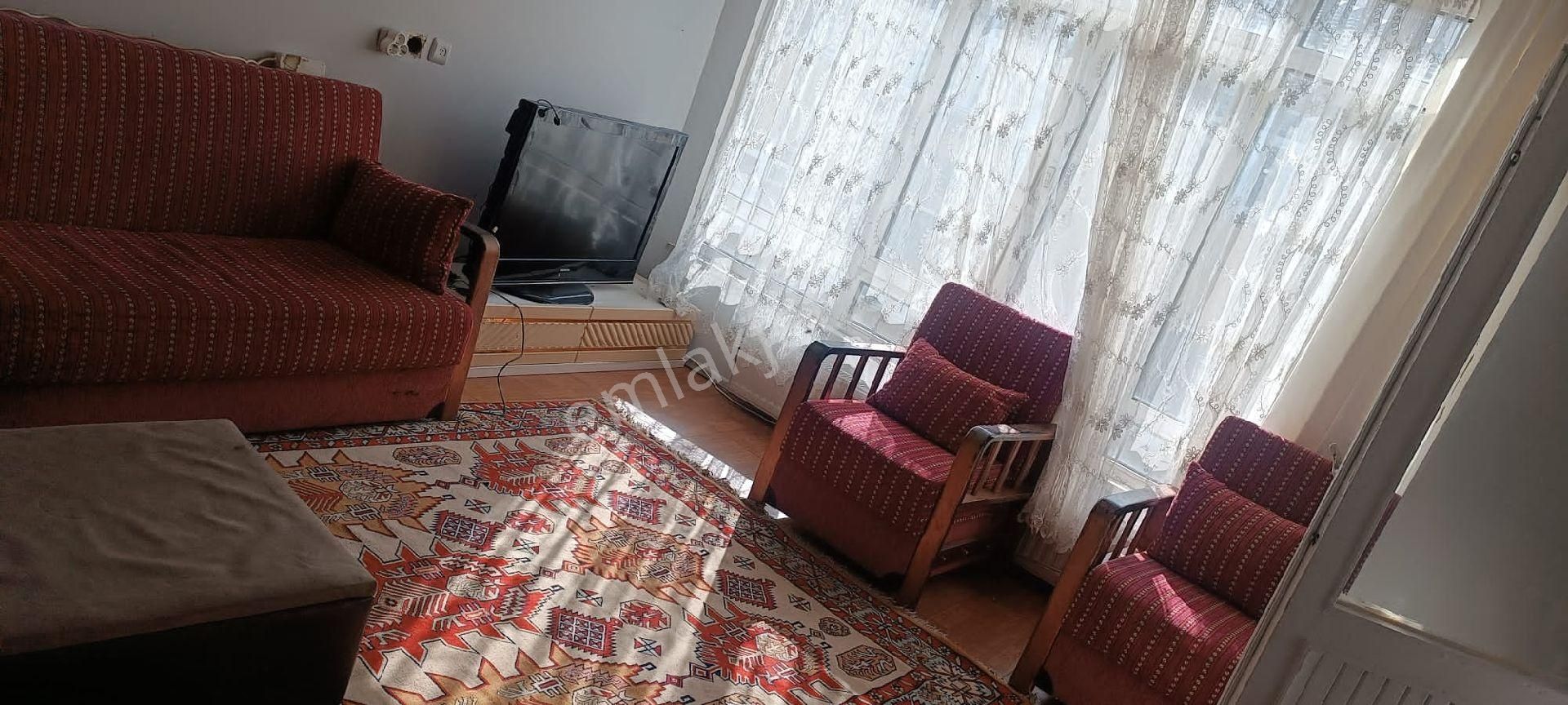 S.evler Merkezde Metro Etrobuse 3dk.3+1 120m2 Full Eşyalı Kiralık Daire