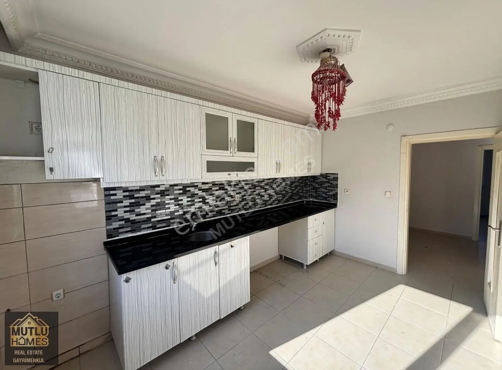 Alanya Konaklı 3+1 140 M2 Giriş Kat Daire - Görsel 3