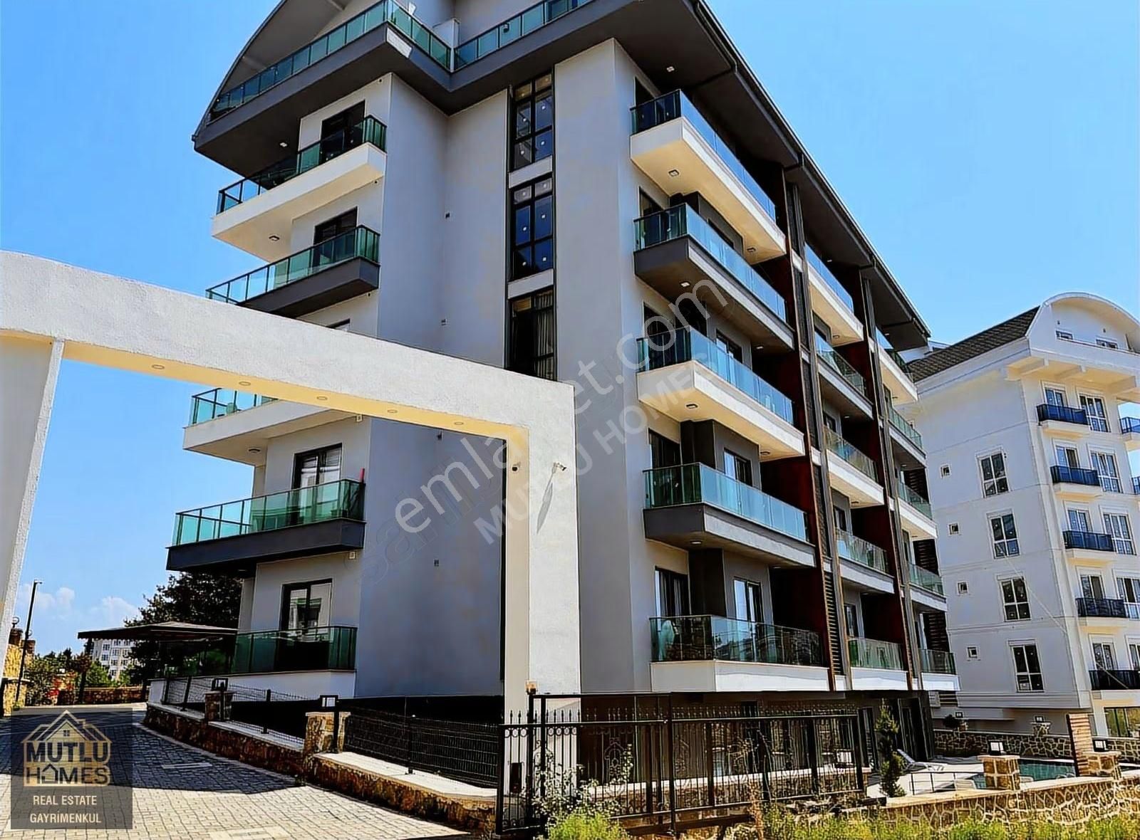 Alanya Avsallar Sıfır Bina Site İçi Aktiviteli Kiralık 2+1 Daire