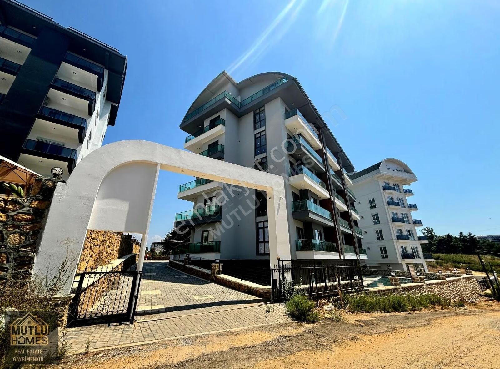 Alanya Avsallar Sıfır Bina Site İçi Aktiviteli Kiralık 2+1 Daire - Görsel 2