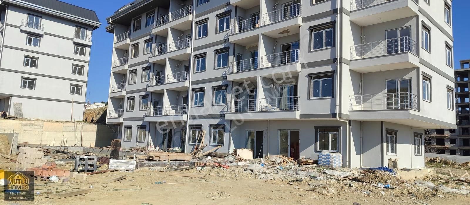 Alanya Payallar Denize 1 Km Deniz Manzaralı 3, Kat 1+1 Daire - Görsel 3