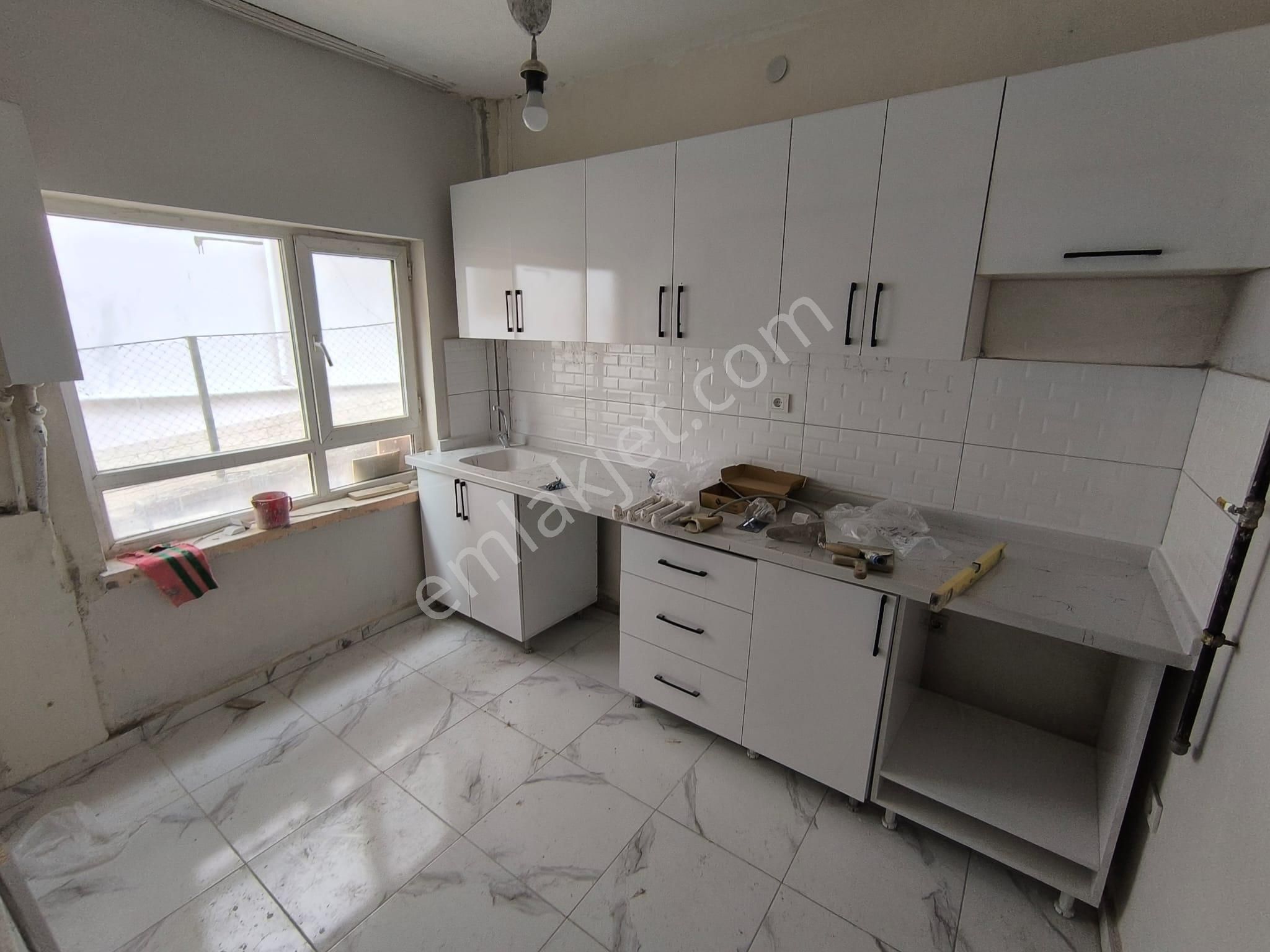 Akşemsettin Mahallesin'de 4+1 Kiralık Daire - Görsel 2