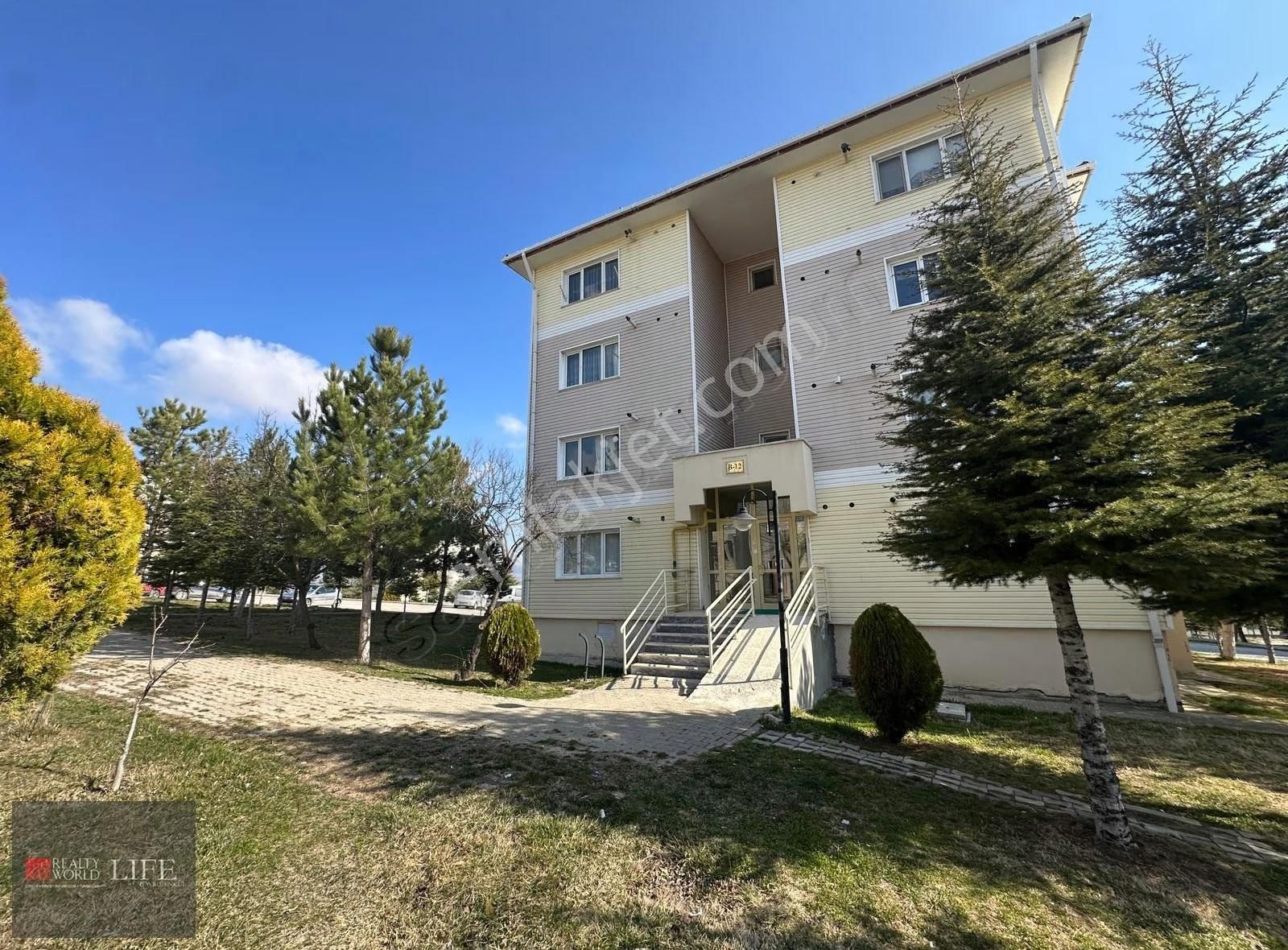 Rwlıfe// Yaşamkent Mahallesi Toki Konutlarında Satılık 1+1 Daire