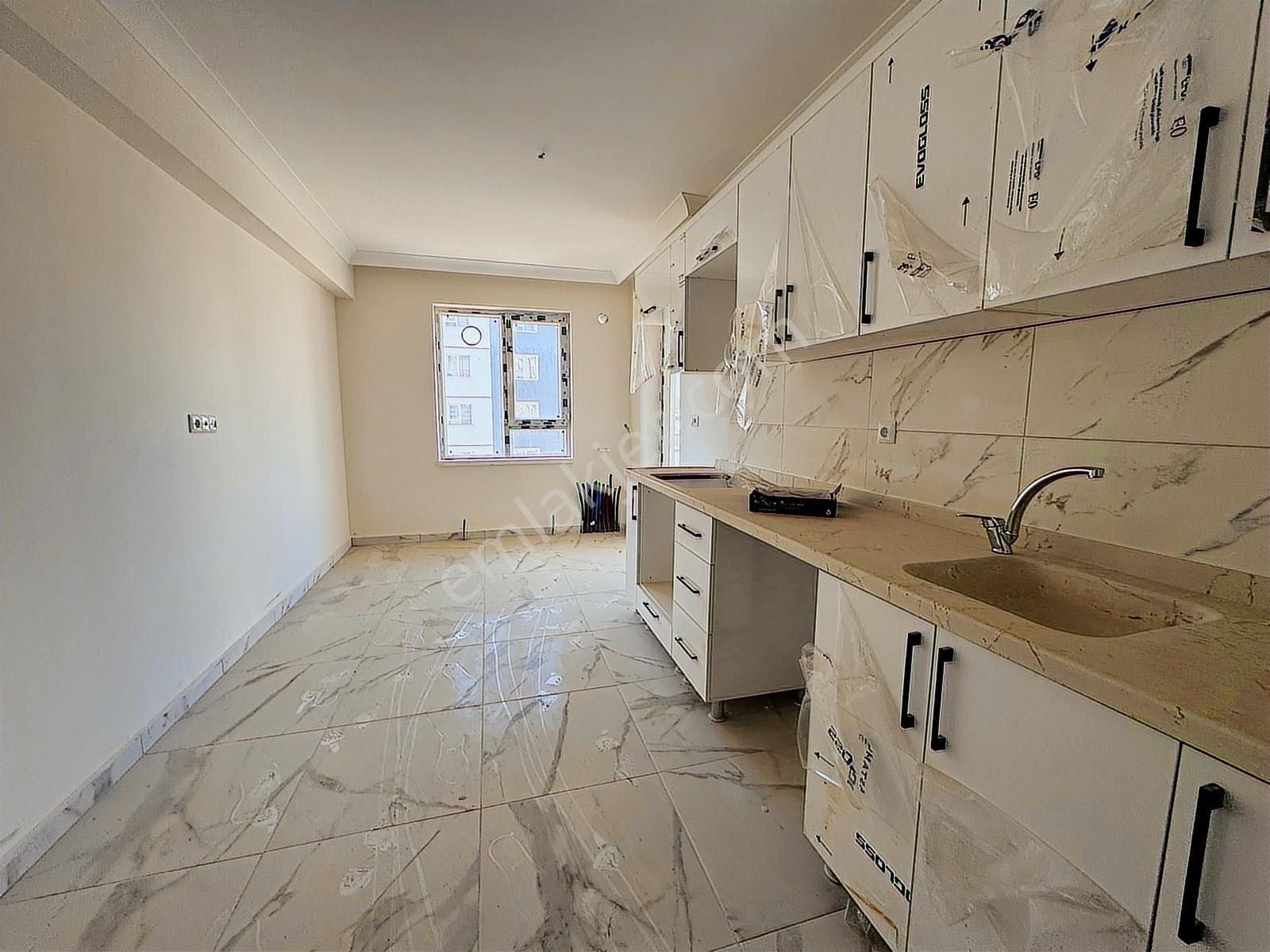 Yılmazer'den 4 Milyon Kredili Orhan Kemal Yakını Arakat İskanlı!