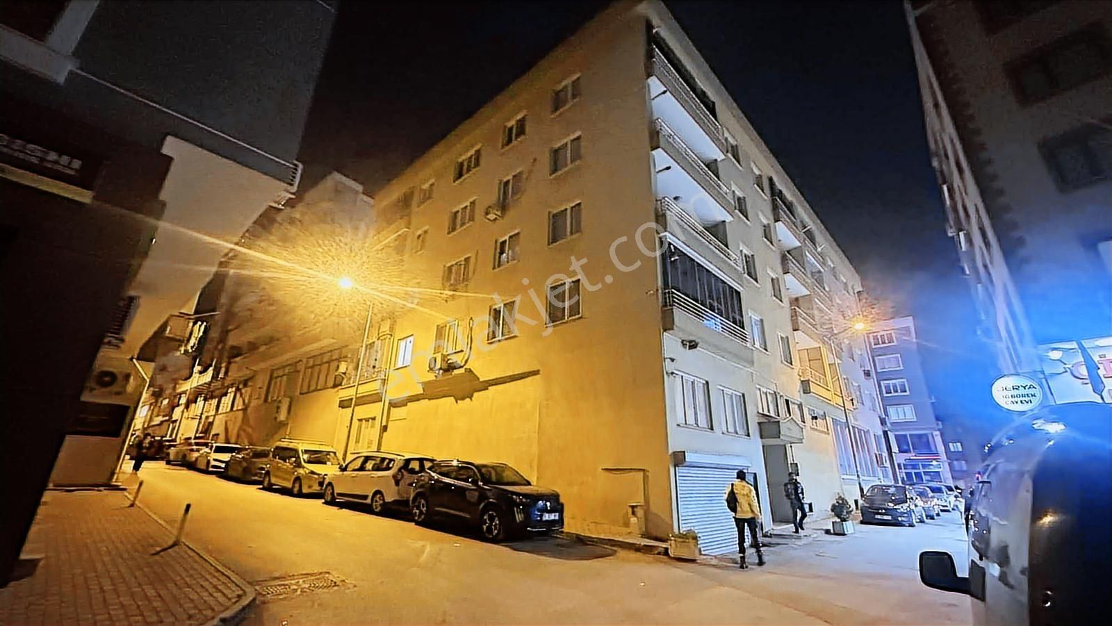 Dikkaldırımda Satılık Özel Tasarım Masrafsız 2+1 Daire - Görsel 14