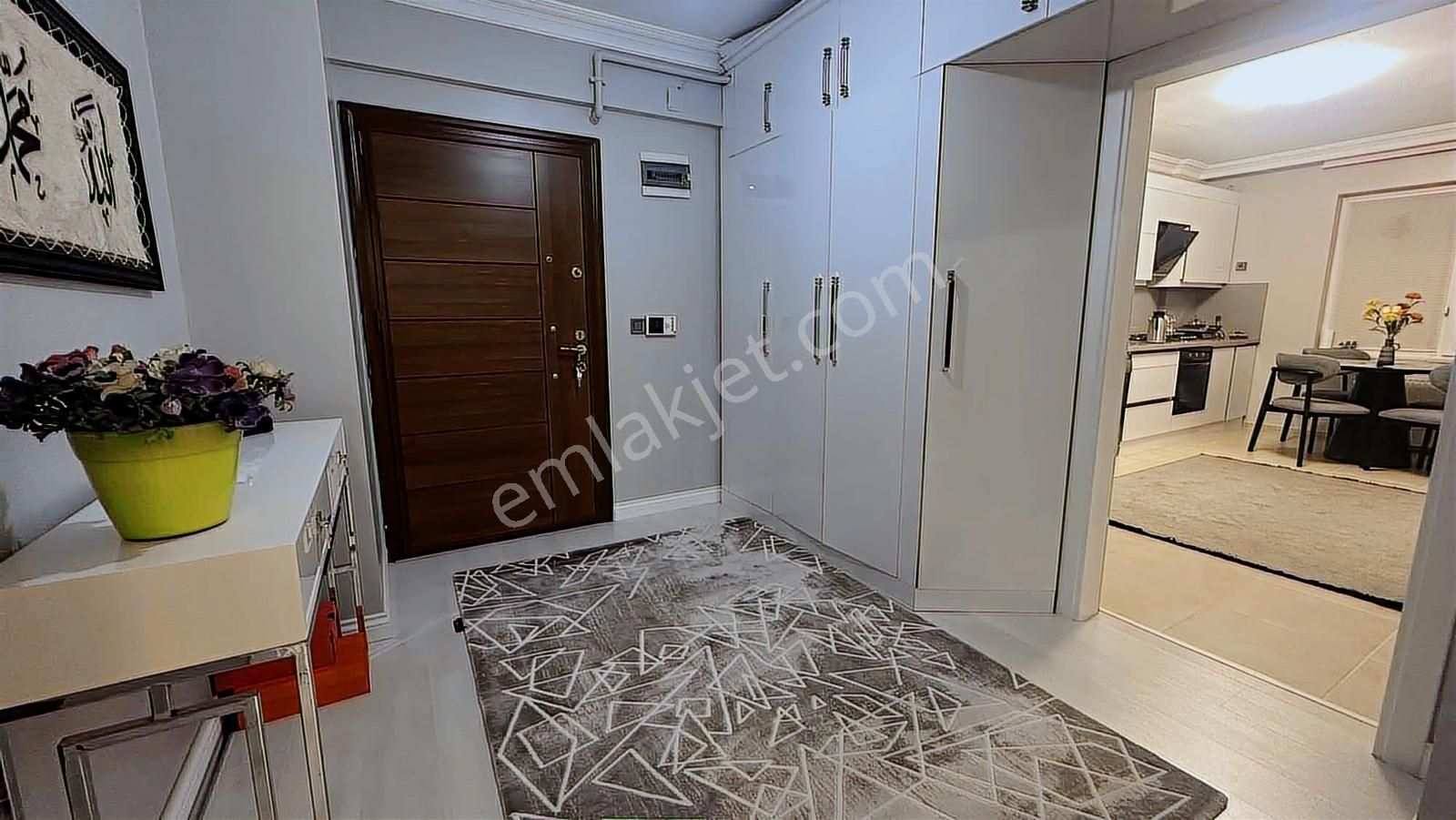 Dikkaldırımda Satılık Özel Tasarım Masrafsız 2+1 Daire - Görsel 2