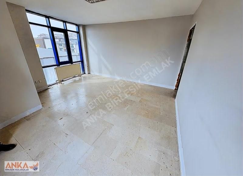 Ümraniye Merkezde, Ana Cadde Cepheli, 160m² Kiralık Dükkan - Görsel 12