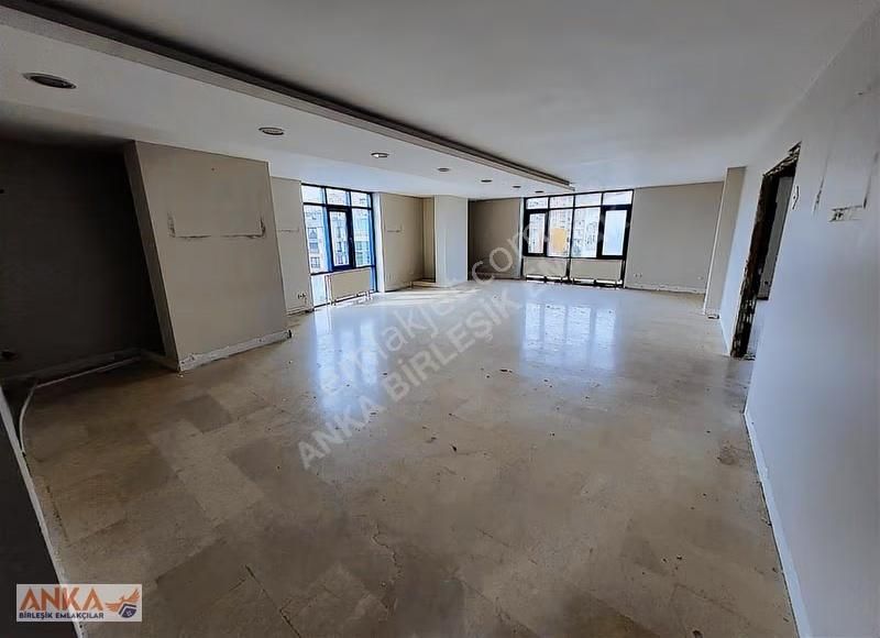 Ümraniye Merkezde, Ana Cadde Cepheli, 160m² Kiralık Dükkan - Görsel 18