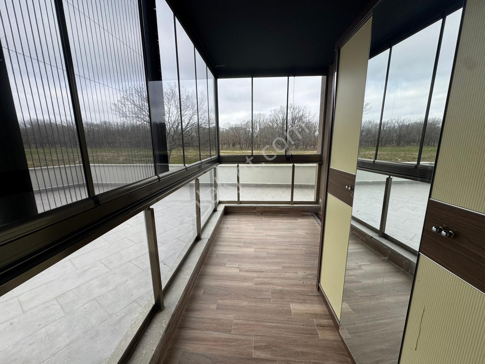 Çerkezköy Tepe'de '' Yusuf Şener Orta Okul Yanı'' Site İçerisinde Kiralık 4+1 - Görsel 23