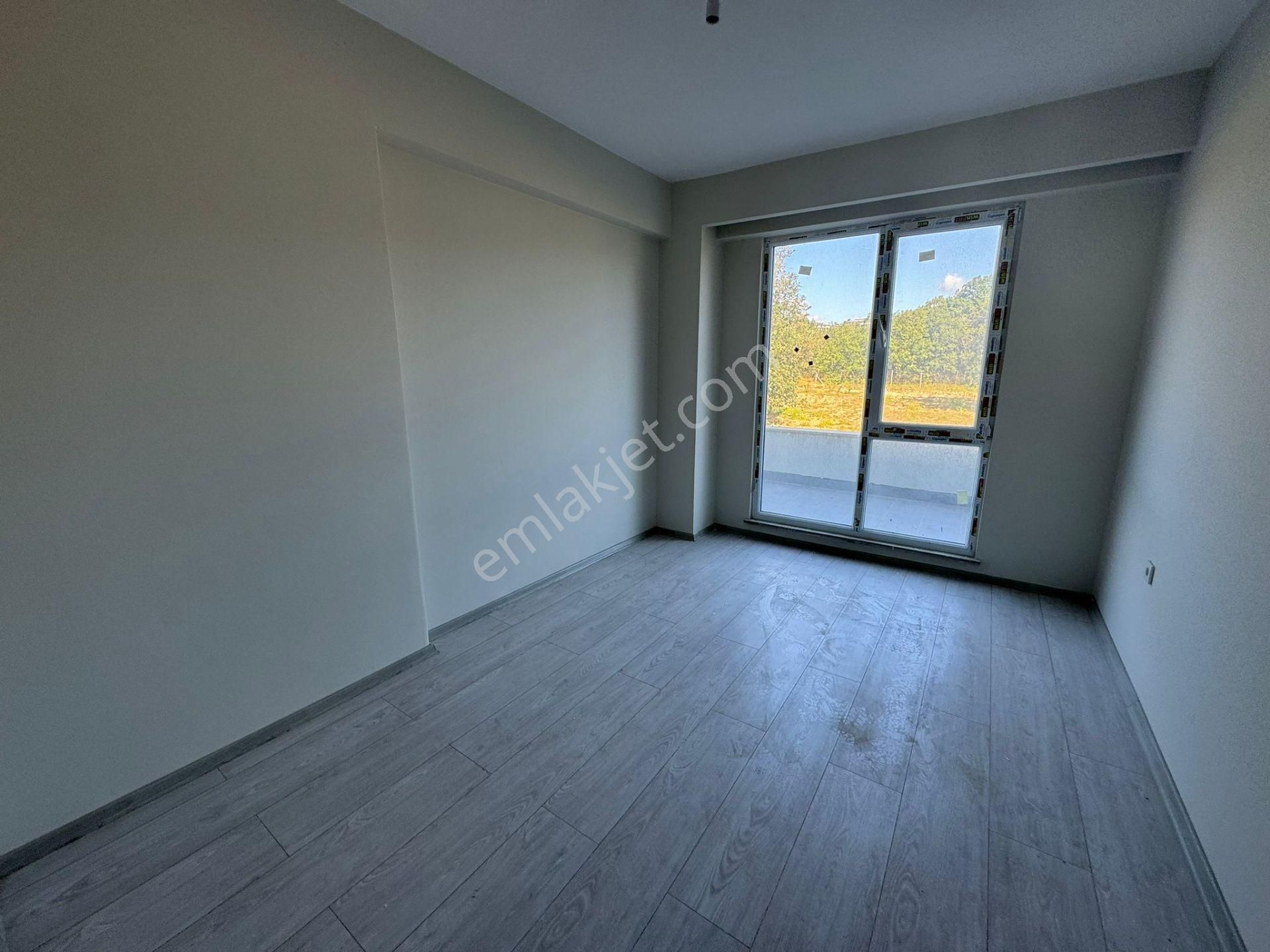 Çerkezköy Tepe'de '' Yusuf Şener Orta Okul Yanı'' Site İçerisinde Kiralık 4+1 - Görsel 4