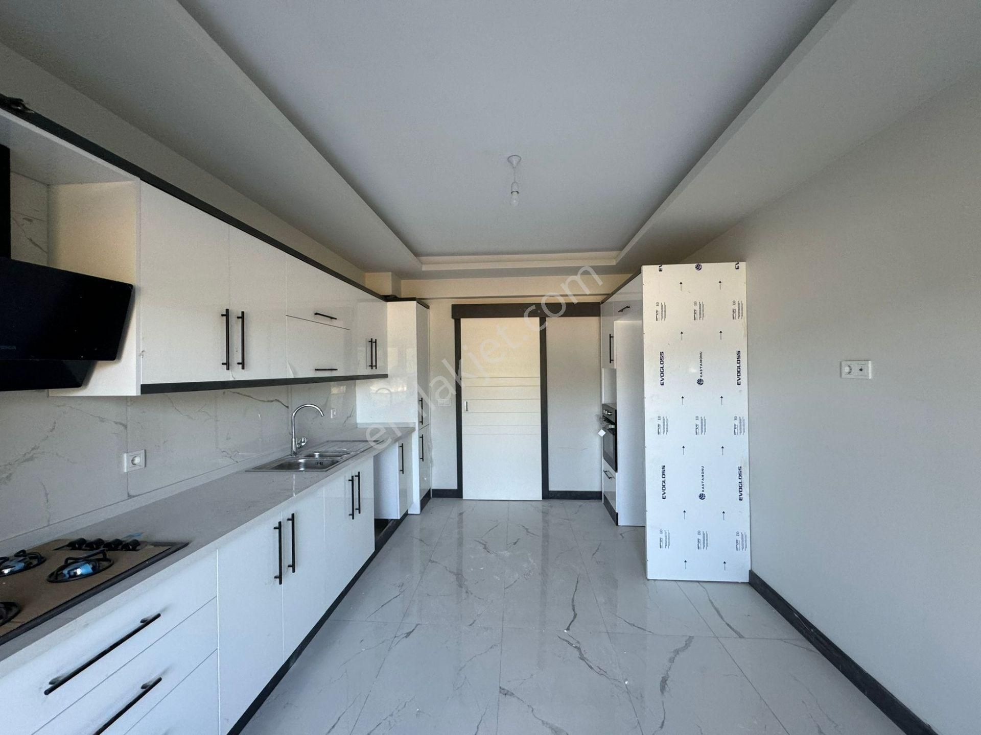 Çerkezköy Tepe'de '' Yusuf Şener Orta Okul Yanı'' Site İçerisinde Kiralık 4+1 - Görsel 17