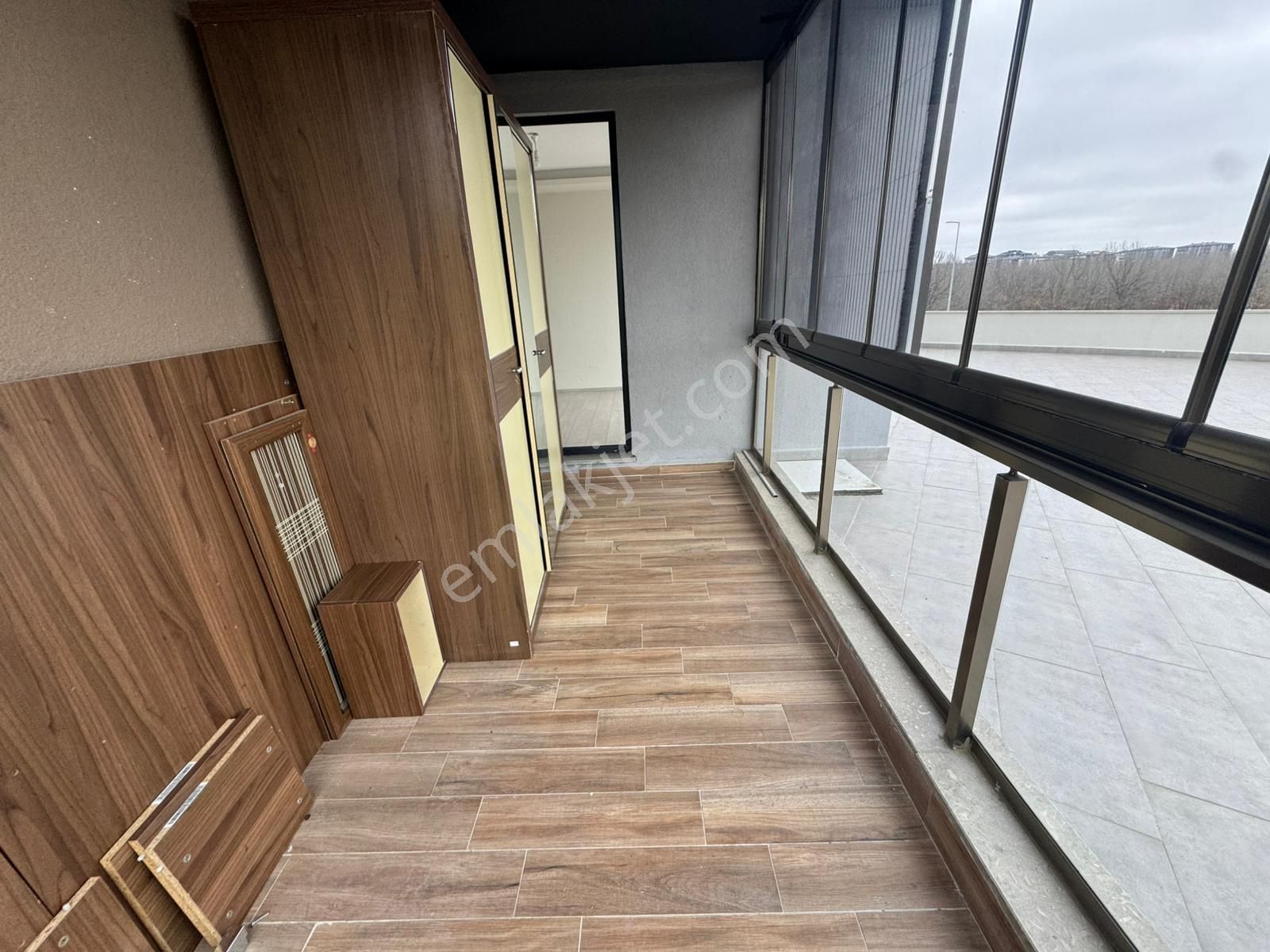 Çerkezköy Tepe'de '' Yusuf Şener Orta Okul Yanı'' Site İçerisinde Kiralık 4+1 - Görsel 22