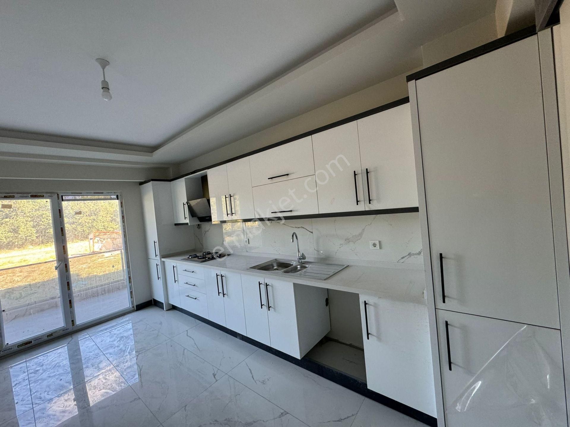 Çerkezköy Tepe'de '' Yusuf Şener Orta Okul Yanı'' Site İçerisinde Kiralık 4+1 - Görsel 15