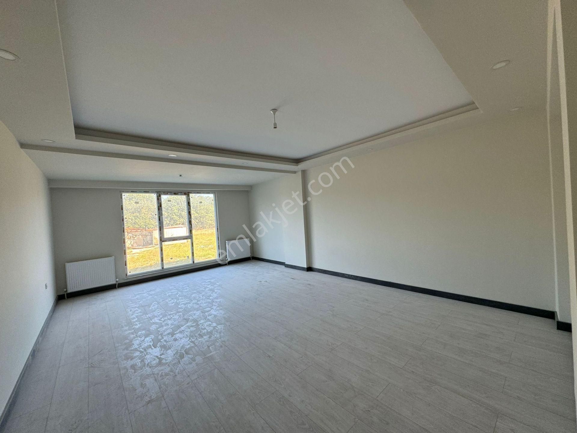 Çerkezköy Tepe'de '' Yusuf Şener Orta Okul Yanı'' Site İçerisinde Kiralık 4+1 - Görsel 19