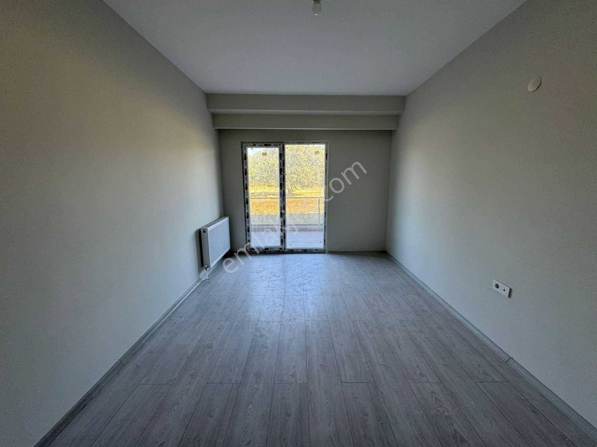 Çerkezköy Tepe'de '' Yusuf Şener Orta Okul Yanı'' Site İçerisinde Kiralık 4+1 - Görsel 10