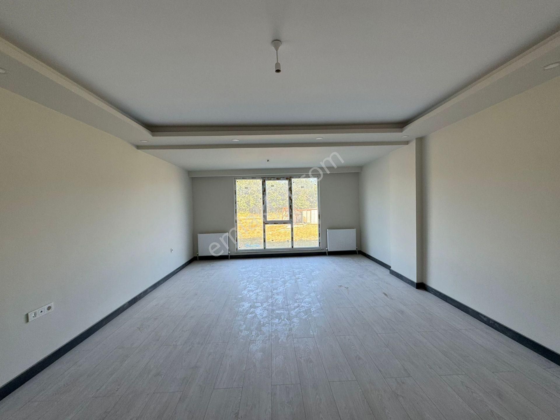 Çerkezköy Tepe'de '' Yusuf Şener Orta Okul Yanı'' Site İçerisinde Kiralık 4+1 - Görsel 18