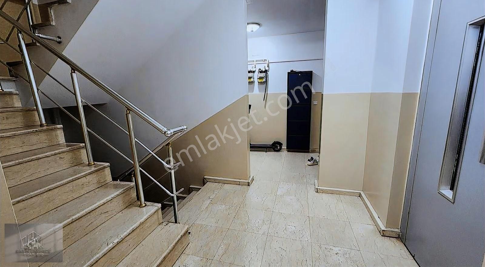 Sulyapıdan Site İçi Kısa Bloklu Katda 3+1 120 M2 Ebeveyn Banyolu - Görsel 13