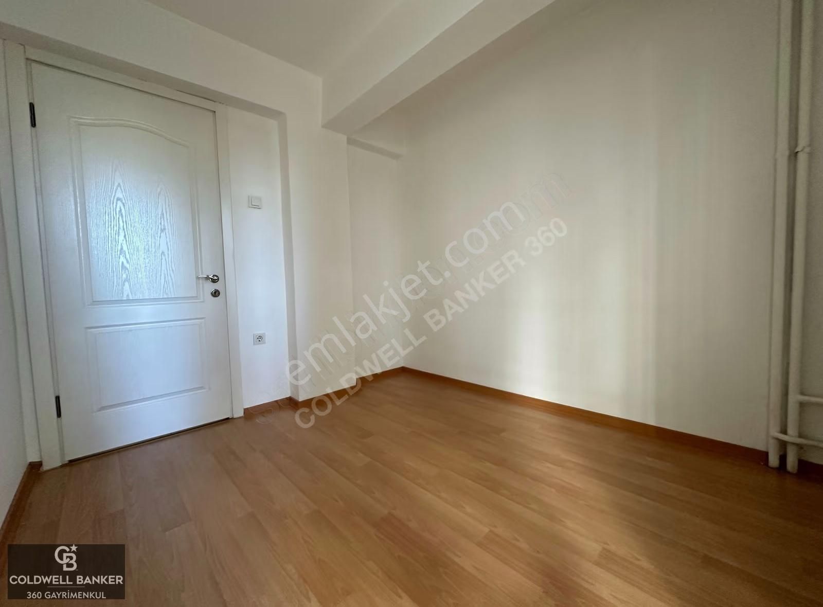 Karşıyaka Bostanlı'da Kiralık 3+1 Bakımlı Daire - Görsel 11