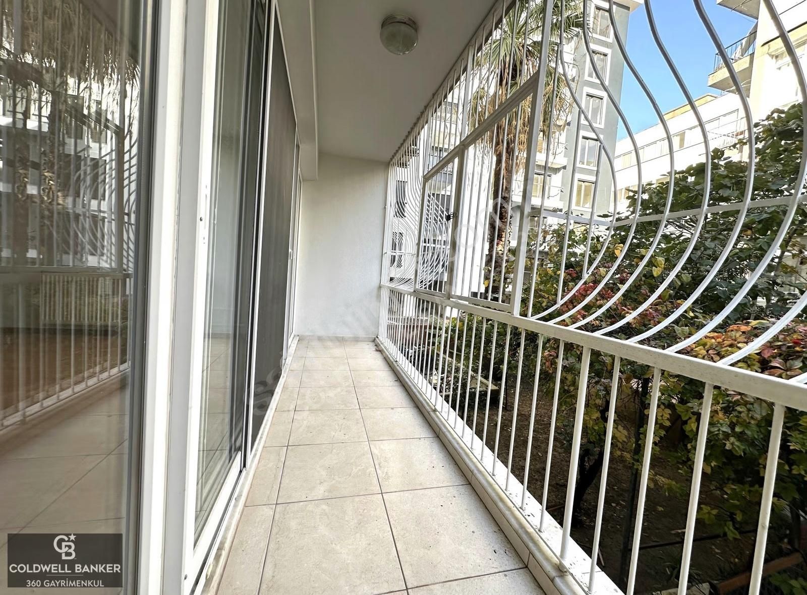 Karşıyaka Bostanlı'da Kiralık 3+1 Bakımlı Daire - Görsel 20