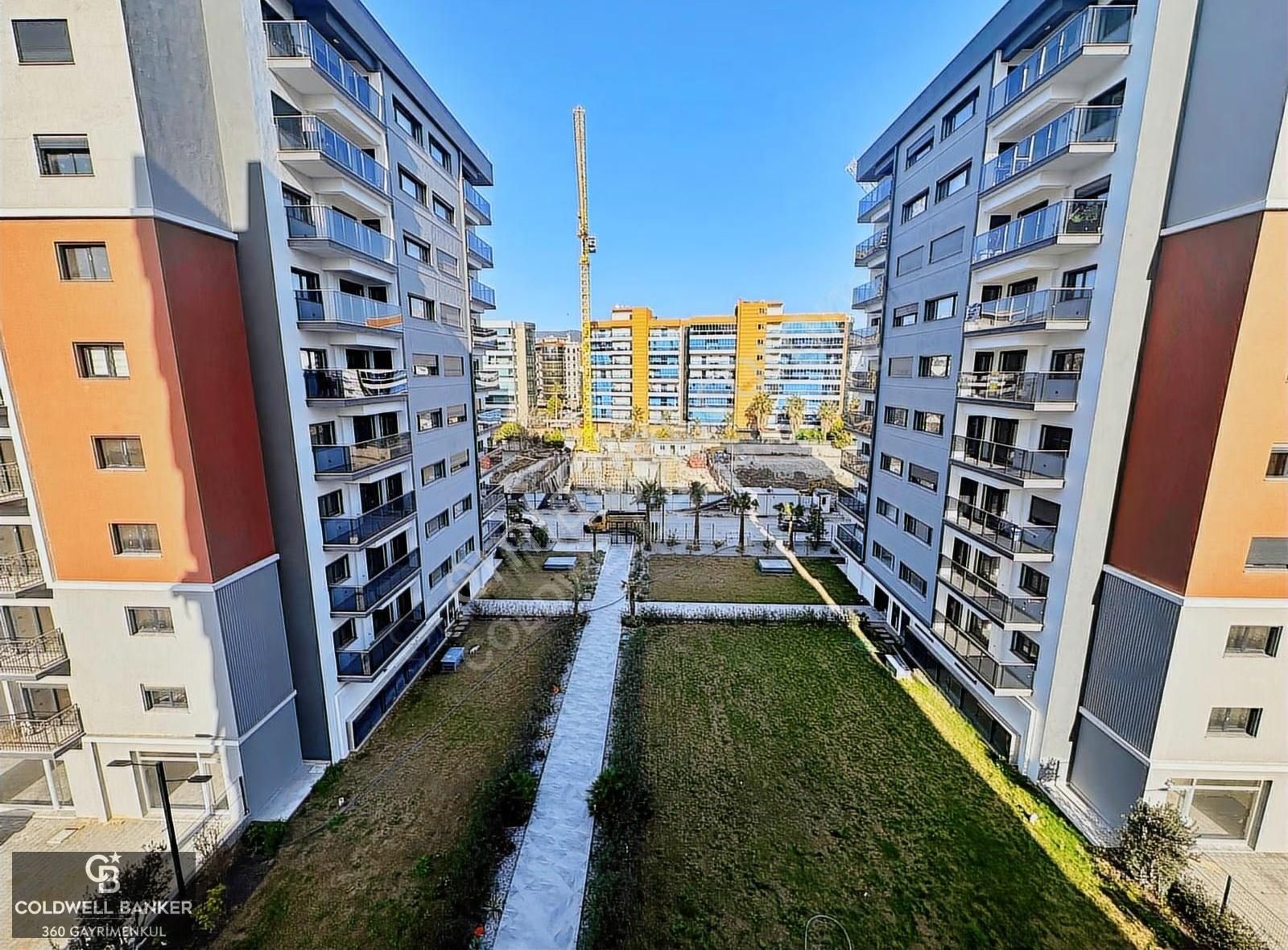 Geniş Peysajlı Kapalı Otoparklı Merkezi Konumda Satılık 3+1