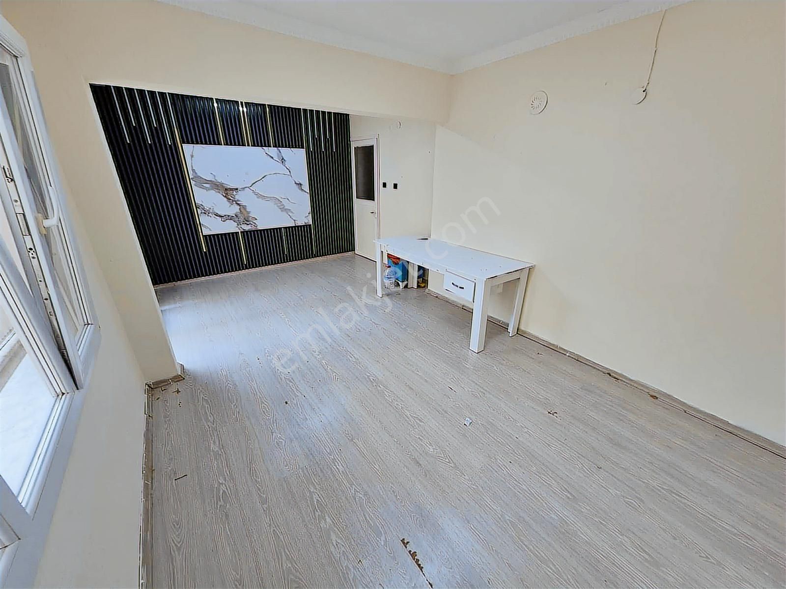 Konak Gürçeşme,iğdelidurak.üst Sokağında//teraslı,89m2/2katlı Ev - Görsel 10