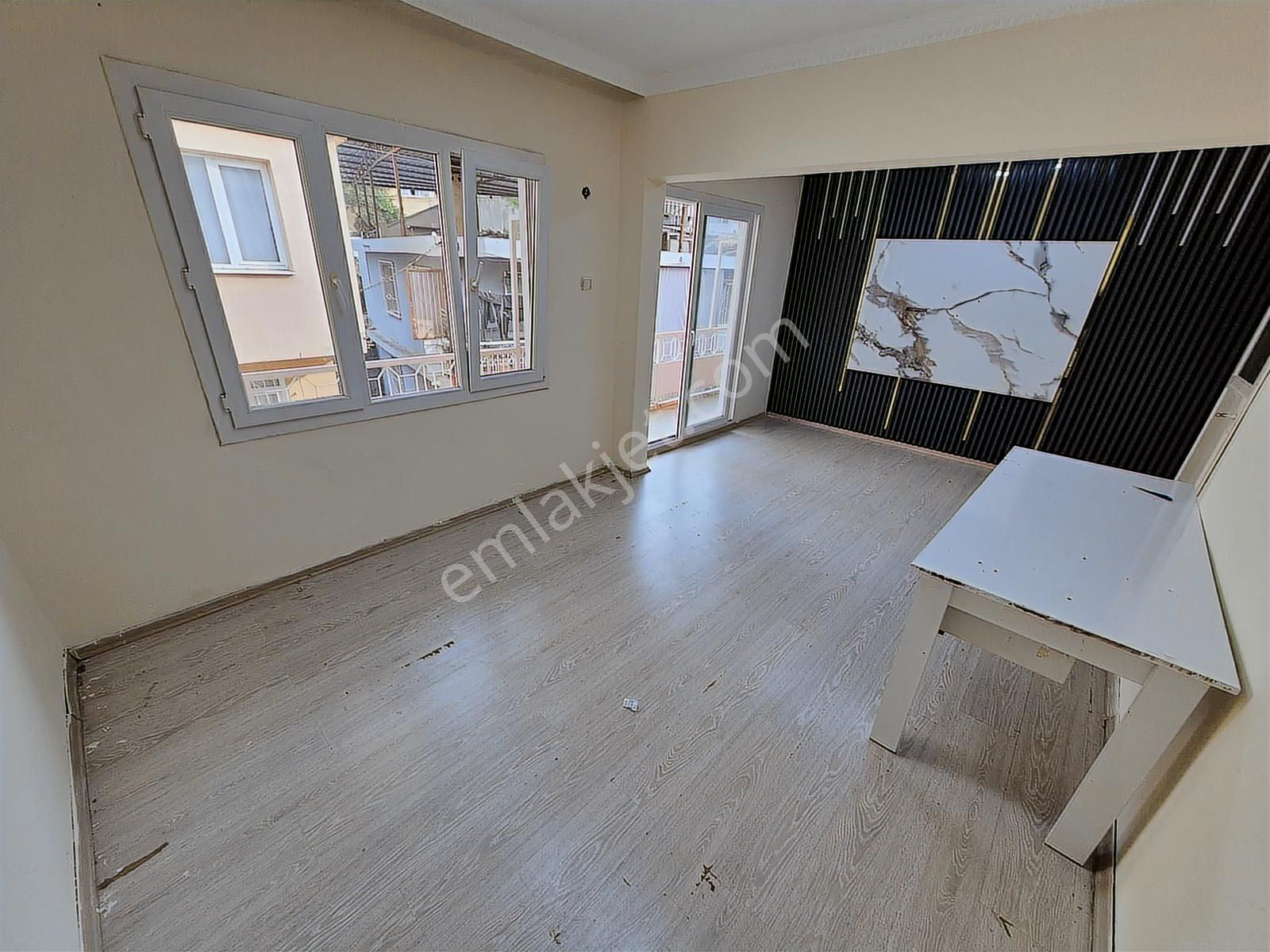 Konak Gürçeşme,iğdelidurak.üst Sokağında//teraslı,89m2/2katlı Ev - Görsel 20