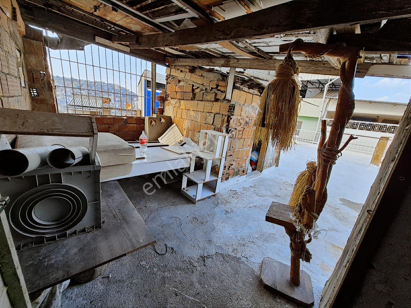 Konak Gürçeşme,iğdelidurak.üst Sokağında//teraslı,89m2/2katlı Ev - Görsel 5