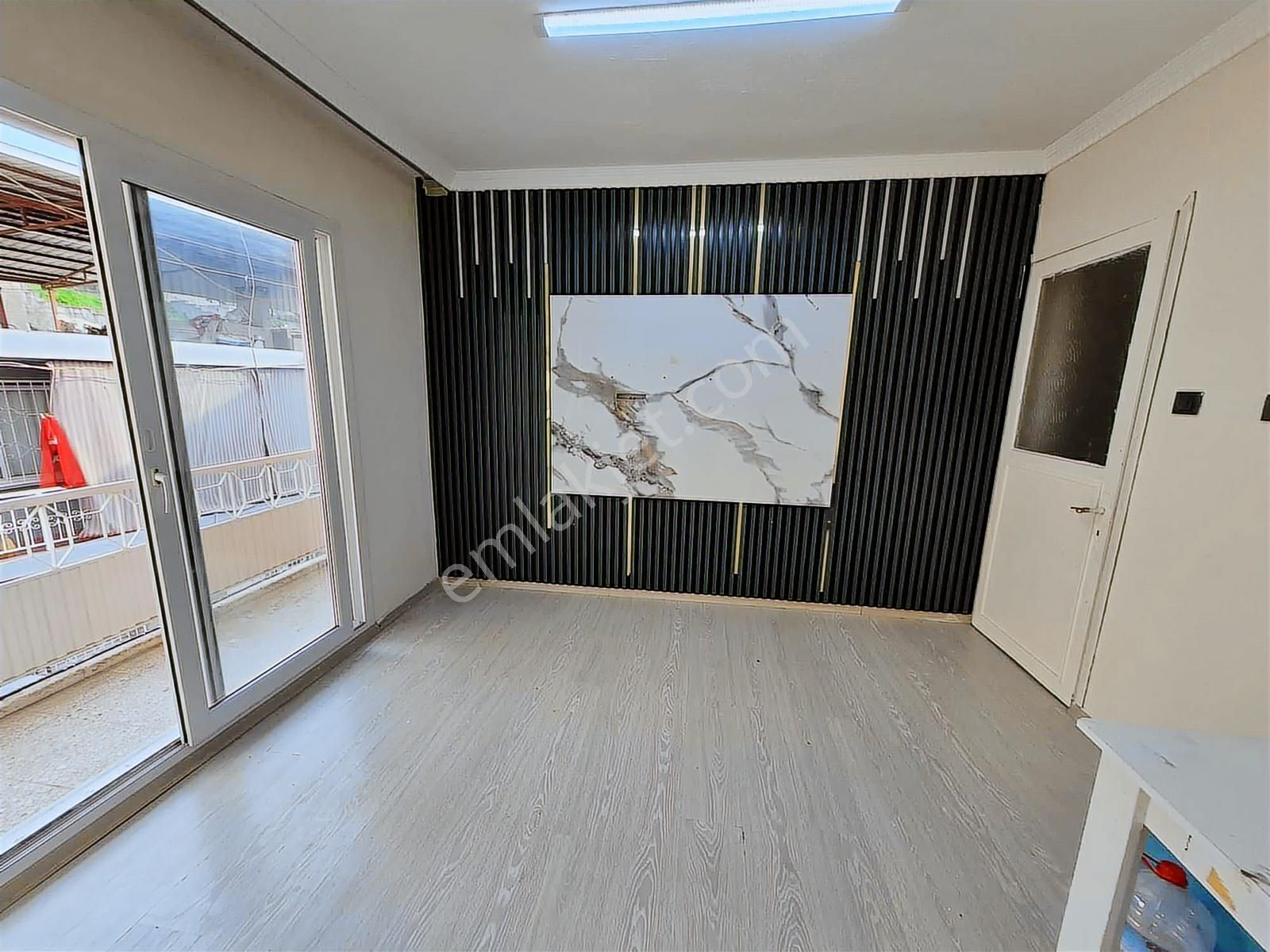 Konak Gürçeşme,iğdelidurak.üst Sokağında//teraslı,89m2/2katlı Ev - Görsel 11