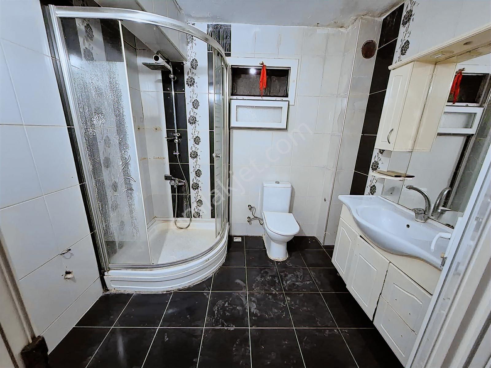 Konak Gürçeşme,iğdelidurak.üst Sokağında//teraslı,89m2/2katlı Ev - Görsel 17