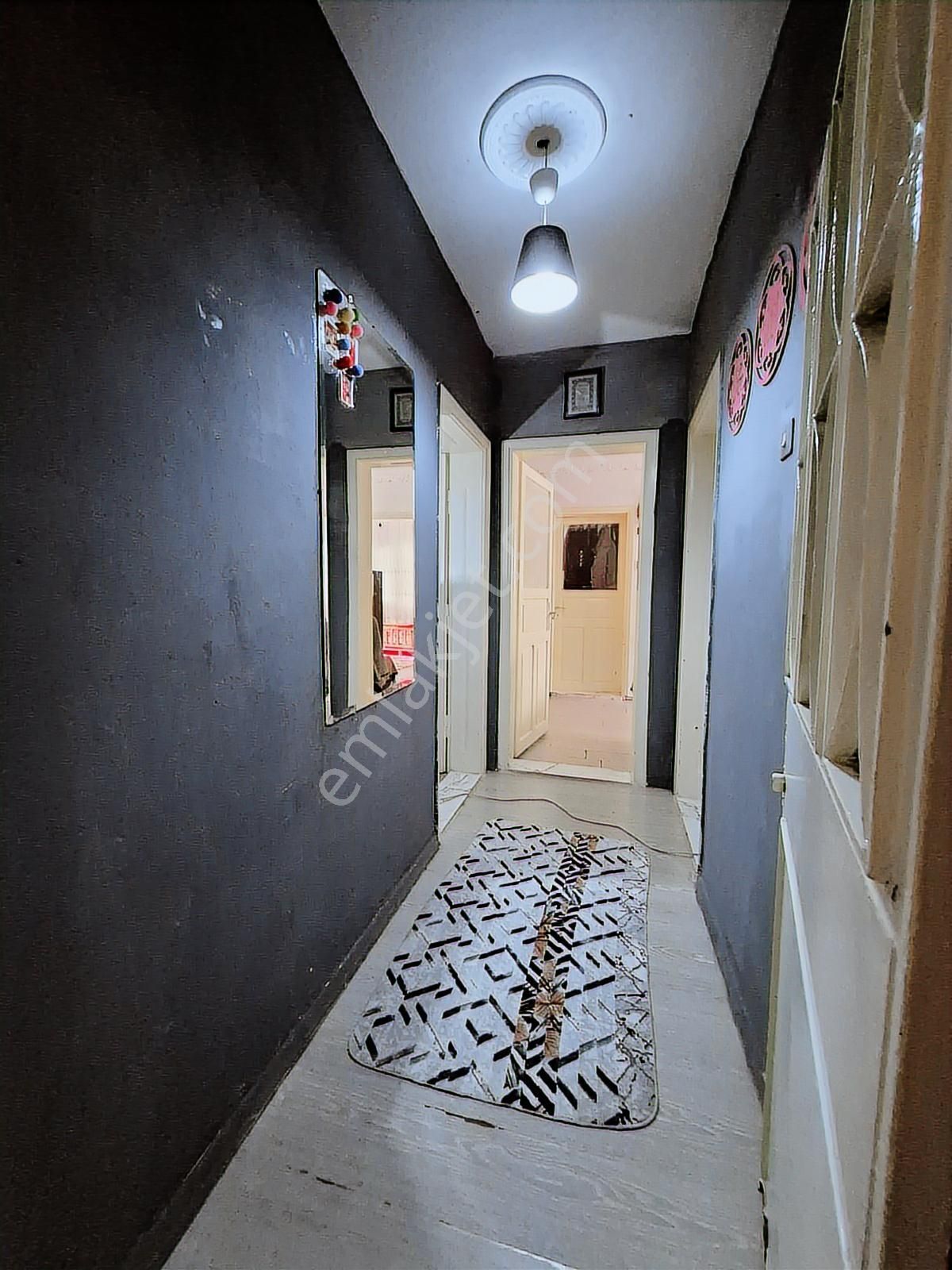 Konak Gürçeşme,iğdelidurak.üst Sokağında//teraslı,89m2/2katlı Ev - Görsel 24