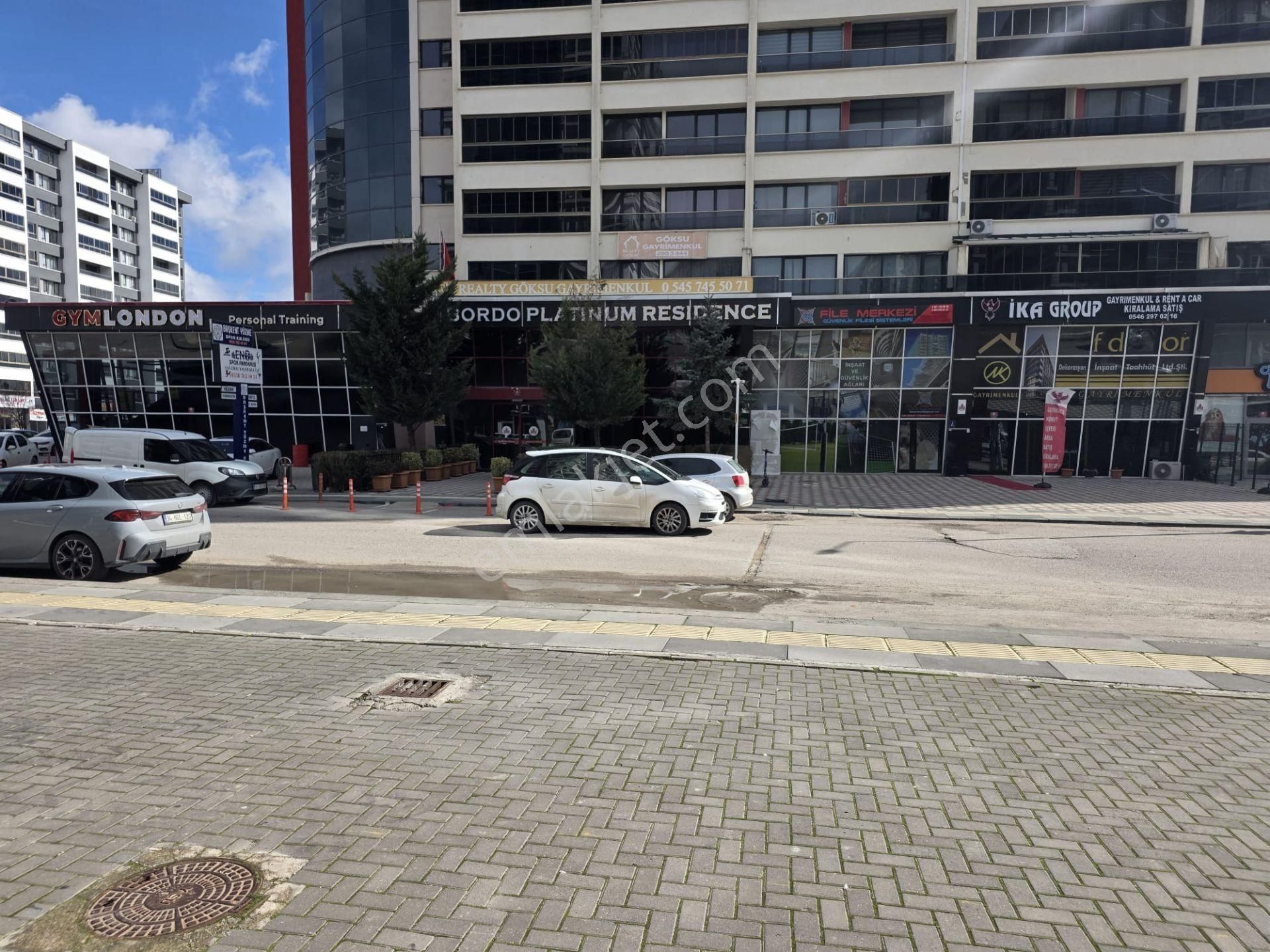 Bordo Platınumda 4. Katta Arakat Bulvar Yakını1+1 Satılık Daire - Görsel 3