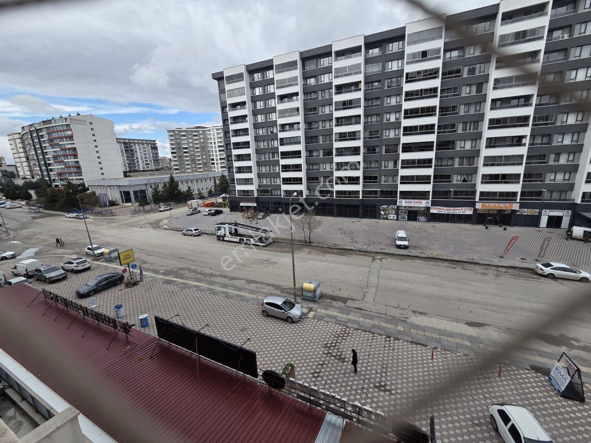 Bordo Platınumda 4. Katta Arakat Bulvar Yakını1+1 Satılık Daire - Görsel 25