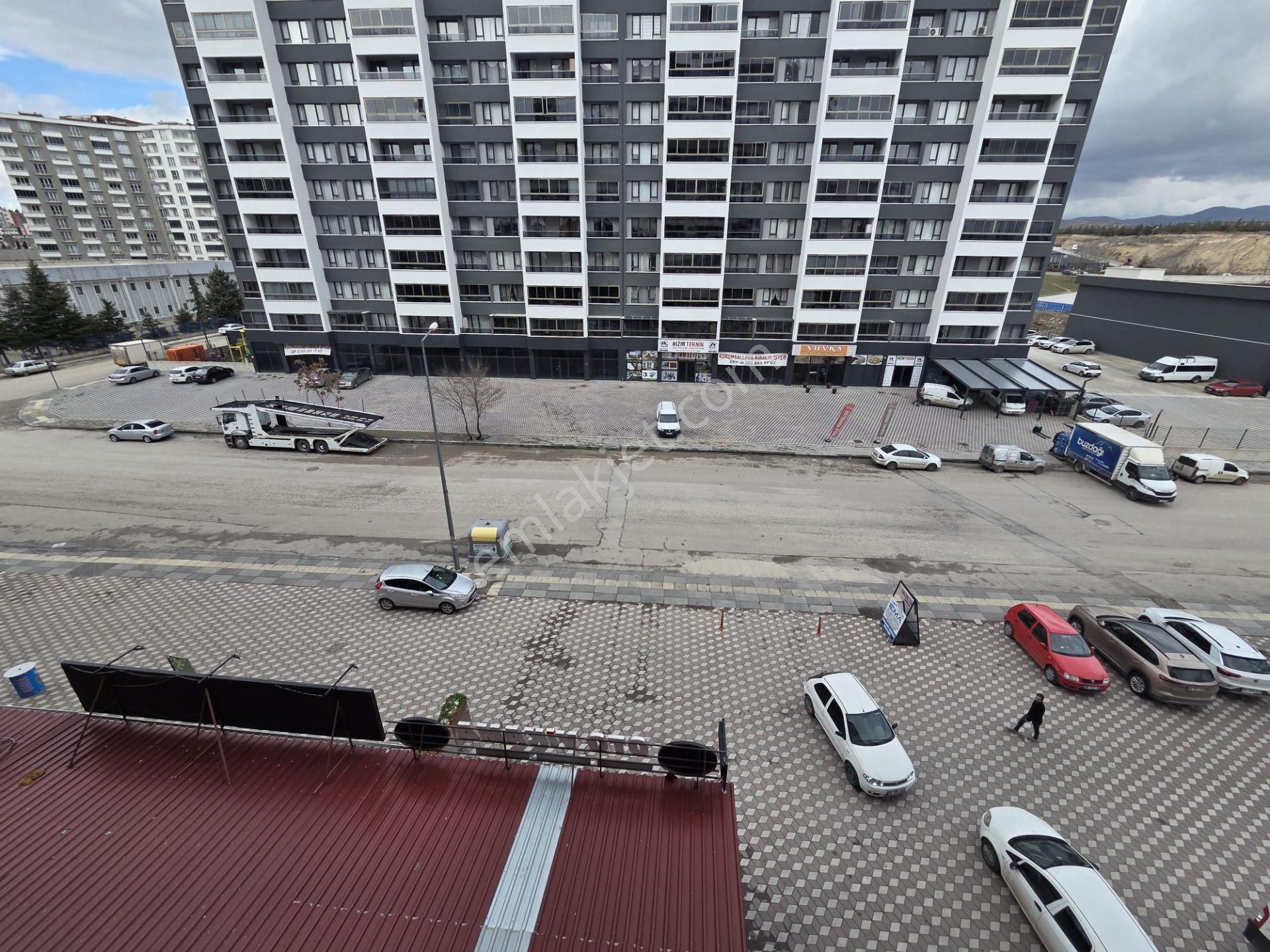 Bordo Platınumda 4. Katta Arakat Bulvar Yakını1+1 Satılık Daire - Görsel 23