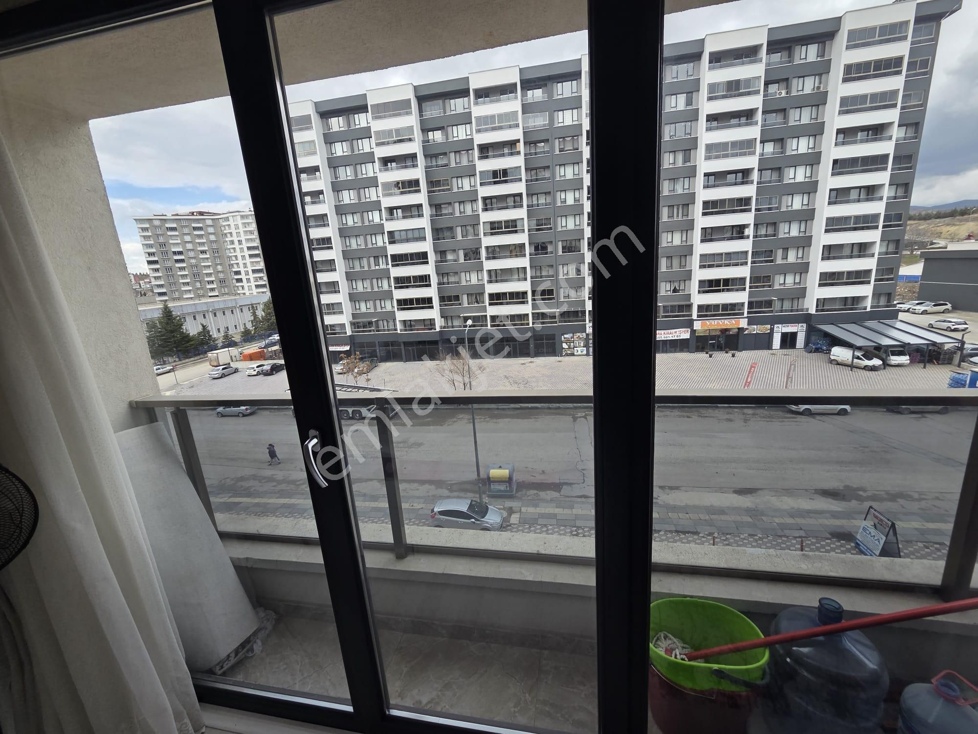 Bordo Platınumda 4. Katta Arakat Bulvar Yakını1+1 Satılık Daire - Görsel 27