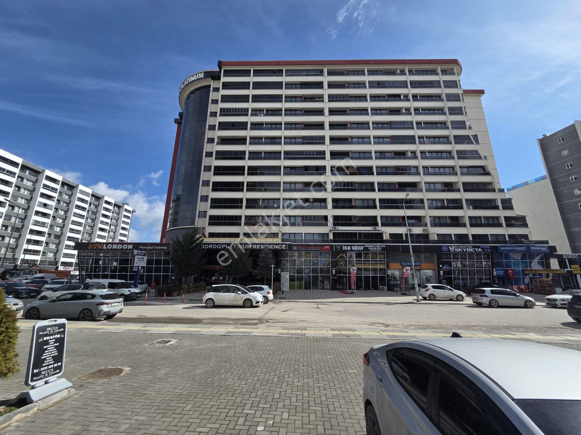 Bordo Platınumda 4. Katta Arakat Bulvar Yakını1+1 Satılık Daire - Görsel 2