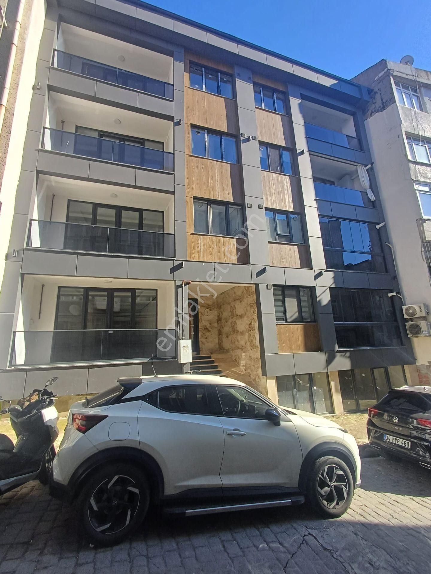 Beyoğlu Hacıahmet Mahallesi'nde Krediye Uygun Fırsat 3.kat Daire