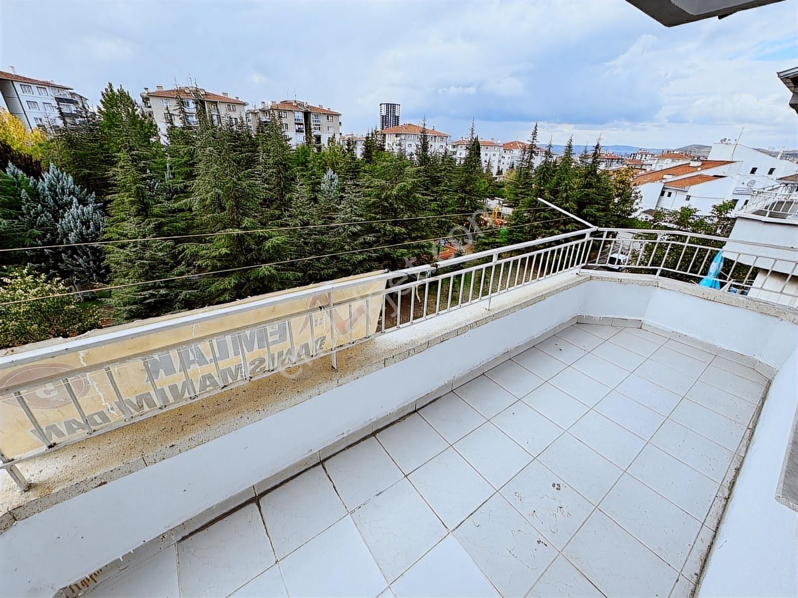 Sincan 12.cadde'de 3+1 Sitede Geniş Park Cepheli Kiralık Daire - Görsel 4
