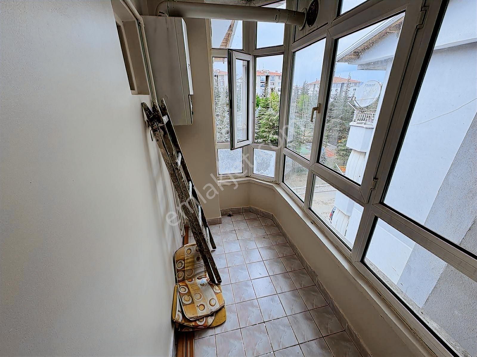 Sincan 12.cadde'de 3+1 Sitede Geniş Park Cepheli Kiralık Daire - Görsel 35