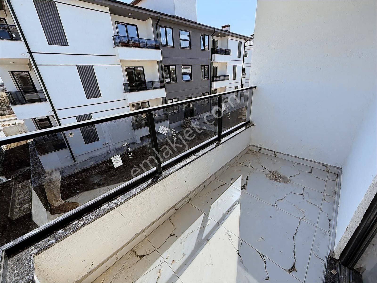 Ömer İnan Remax Hür Fatih Mah. 3+1 Sıfır Ferah Daire - Görsel 5