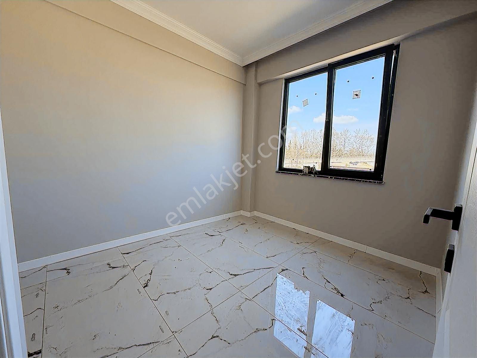 Ömer İnan Remax Hür Fatih Mah. 3+1 Sıfır Ferah Daire - Görsel 14