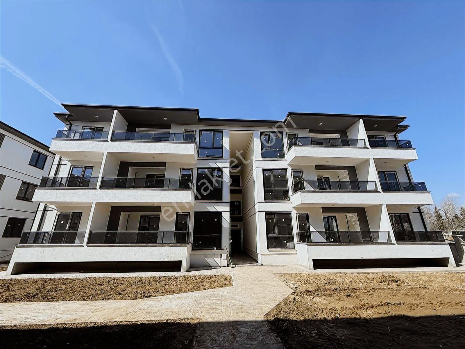 Ömer İnan Remax Hür Fatih Mah. 3+1 Sıfır Ferah Daire