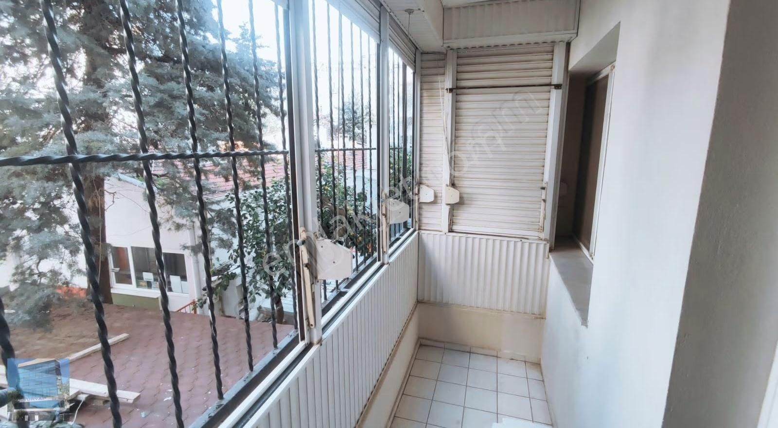 Karşıyaka Belediyesi Yakını Satılık 3+1 Arakat Daire - Görsel 3