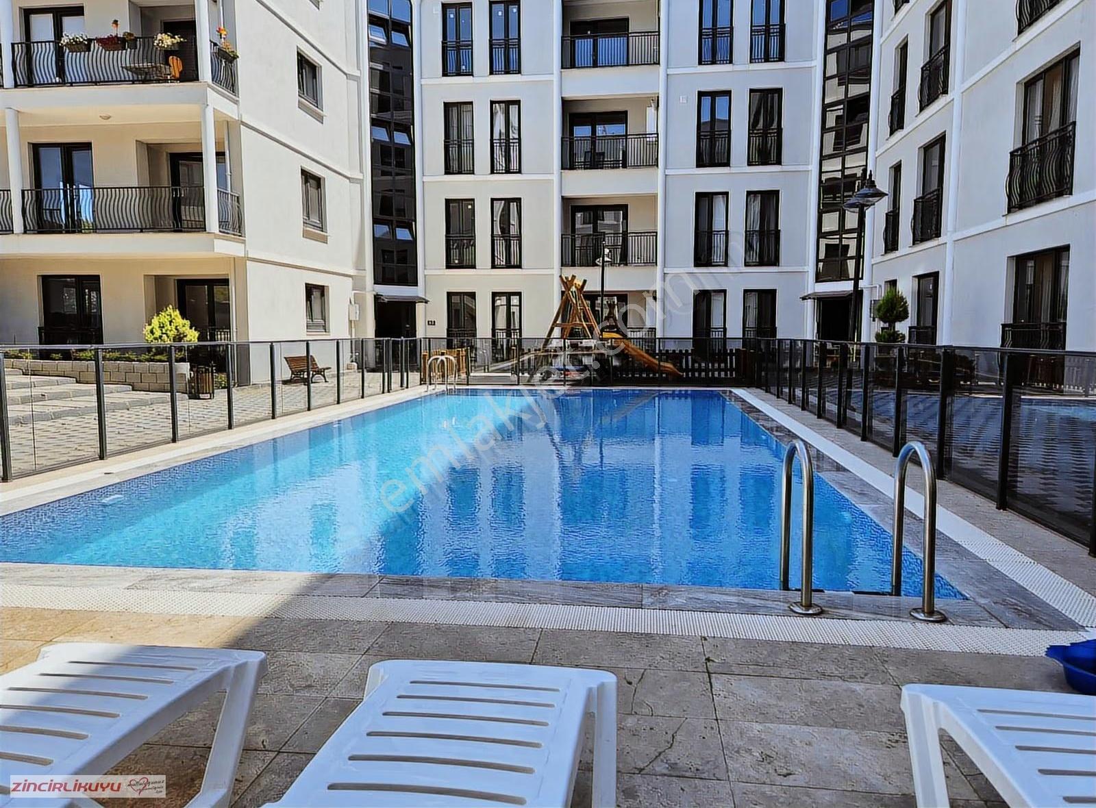 Kentmeydanı Güvenlikli Sitede Önüaçık Otoparklı 3+1 Çatı Dubleks - Görsel 14