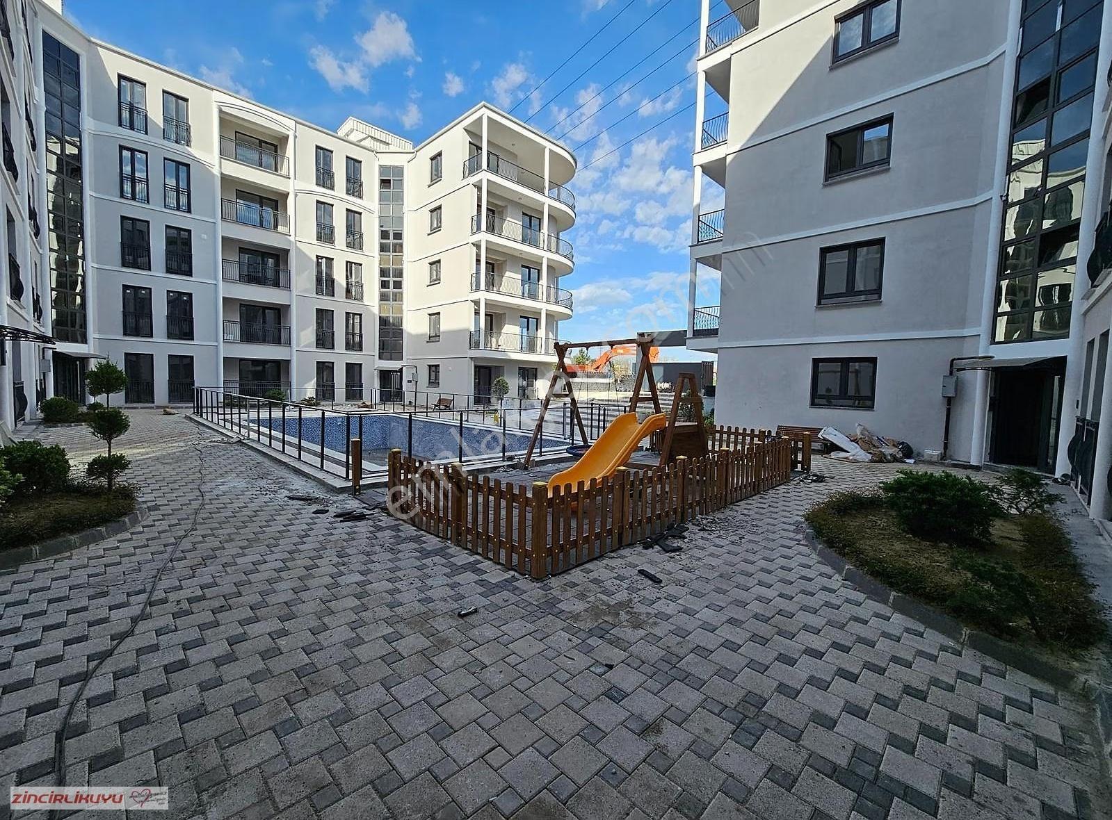 Kent Meydanı Sitede Havuzlu,kapalı Otoparklı Bahçeli 3+1-170m2 - Görsel 24