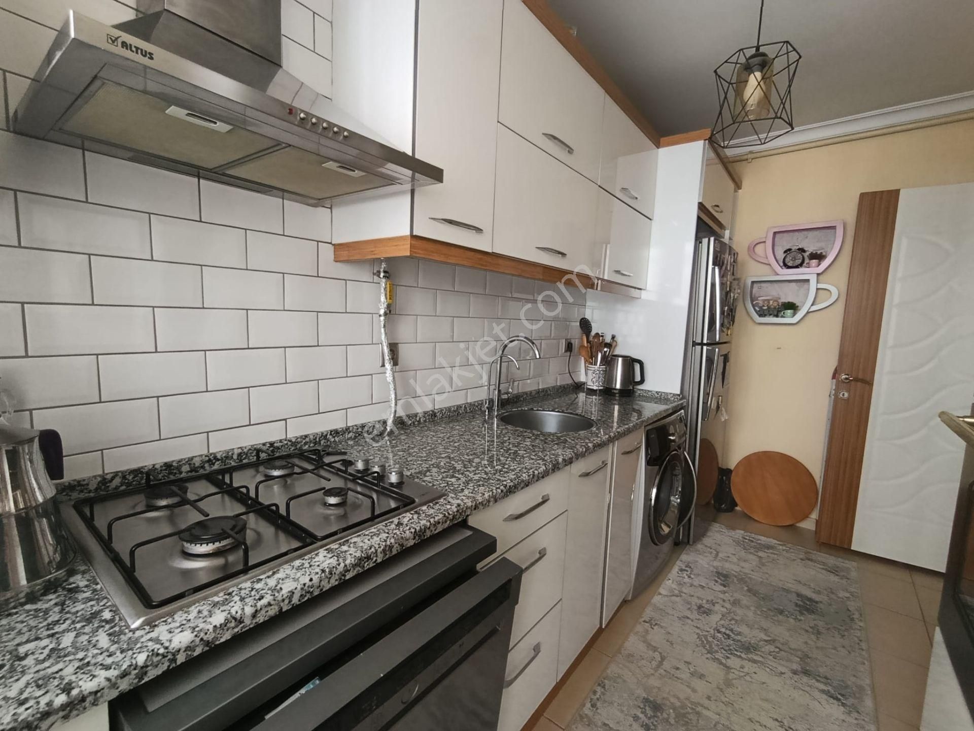 Hürriyet Mahallesinde Şirinyer İzban Yakını 2+1 Daire - Görsel 13