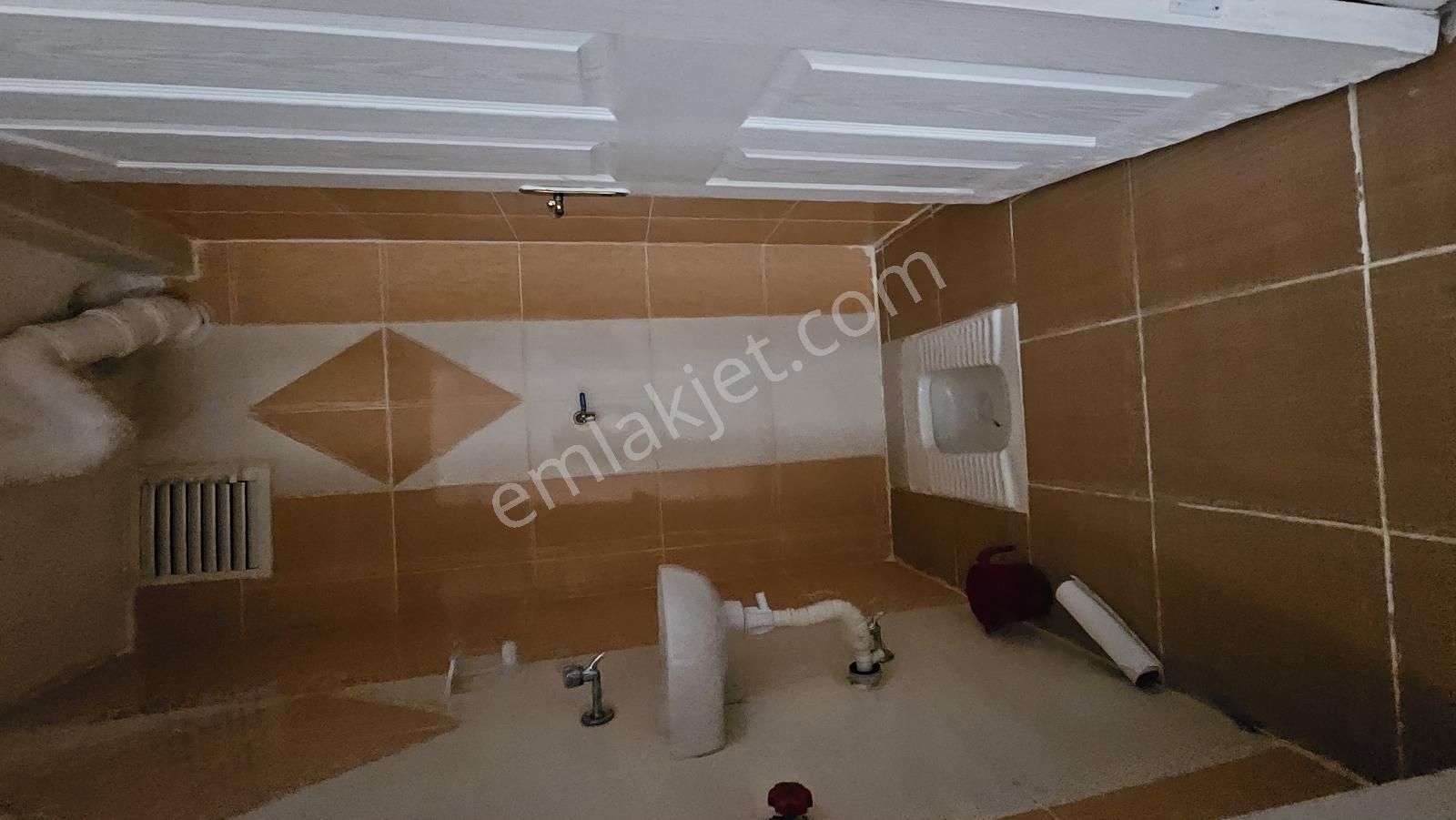 Alsancak'ta Altında Daire Ebv.banyolu Geniş 3+1 Kiralık Daire - Görsel 12