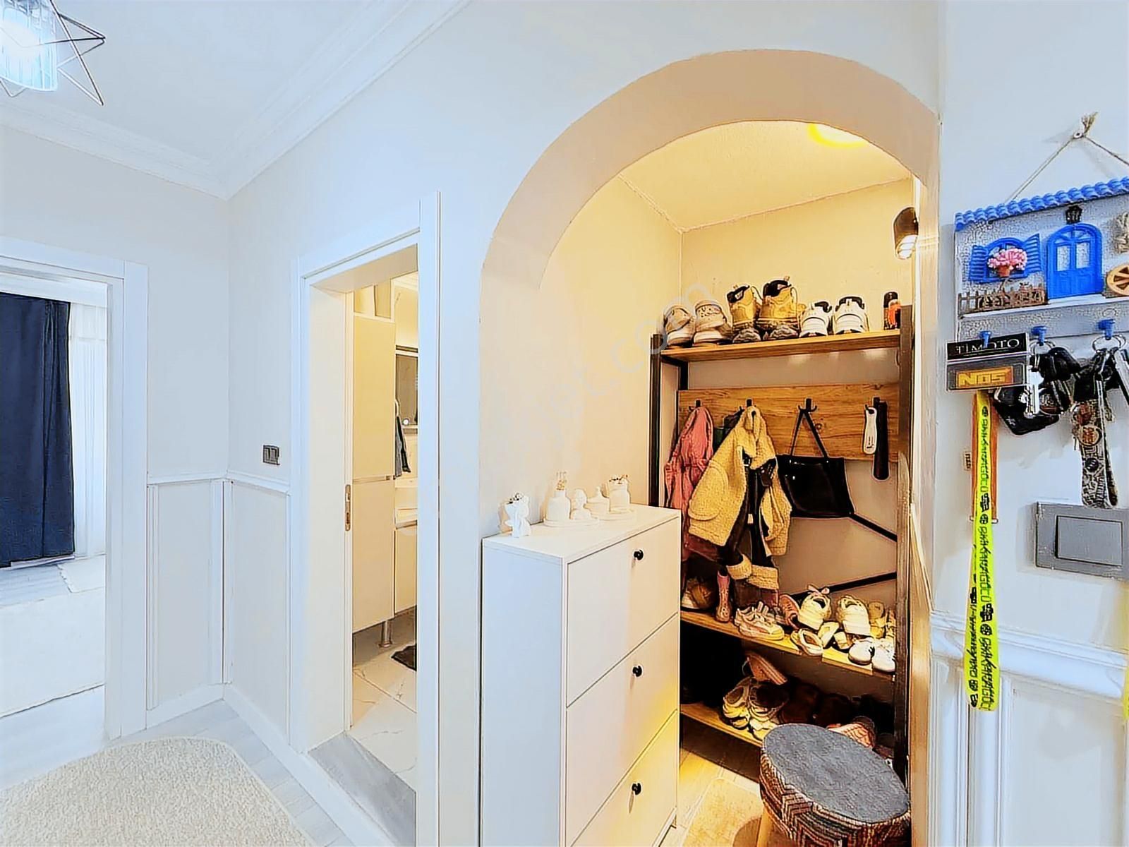 Böylesini Bulamazsın! Özel Yapım 3+1 Ayrı Mutfak Katta Tek - Görsel 6