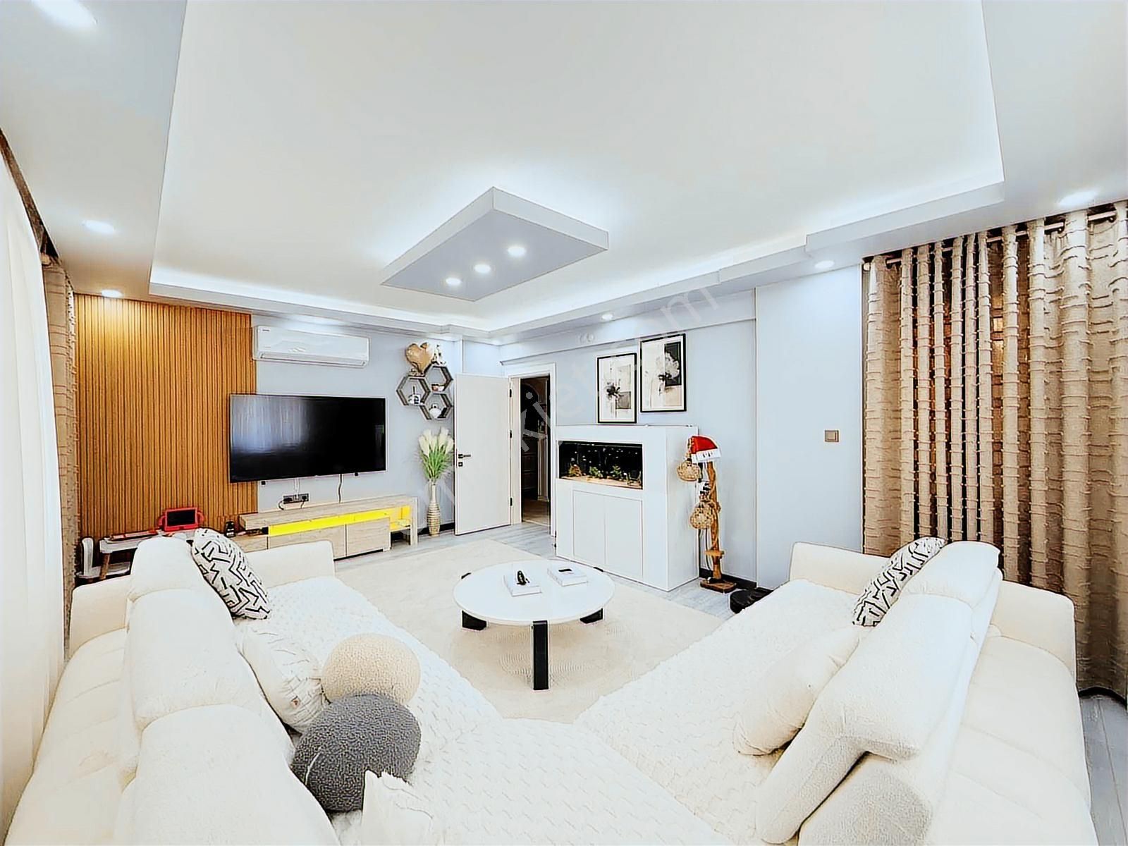 Böylesini Bulamazsın! Özel Yapım 3+1 Ayrı Mutfak Katta Tek - Görsel 3