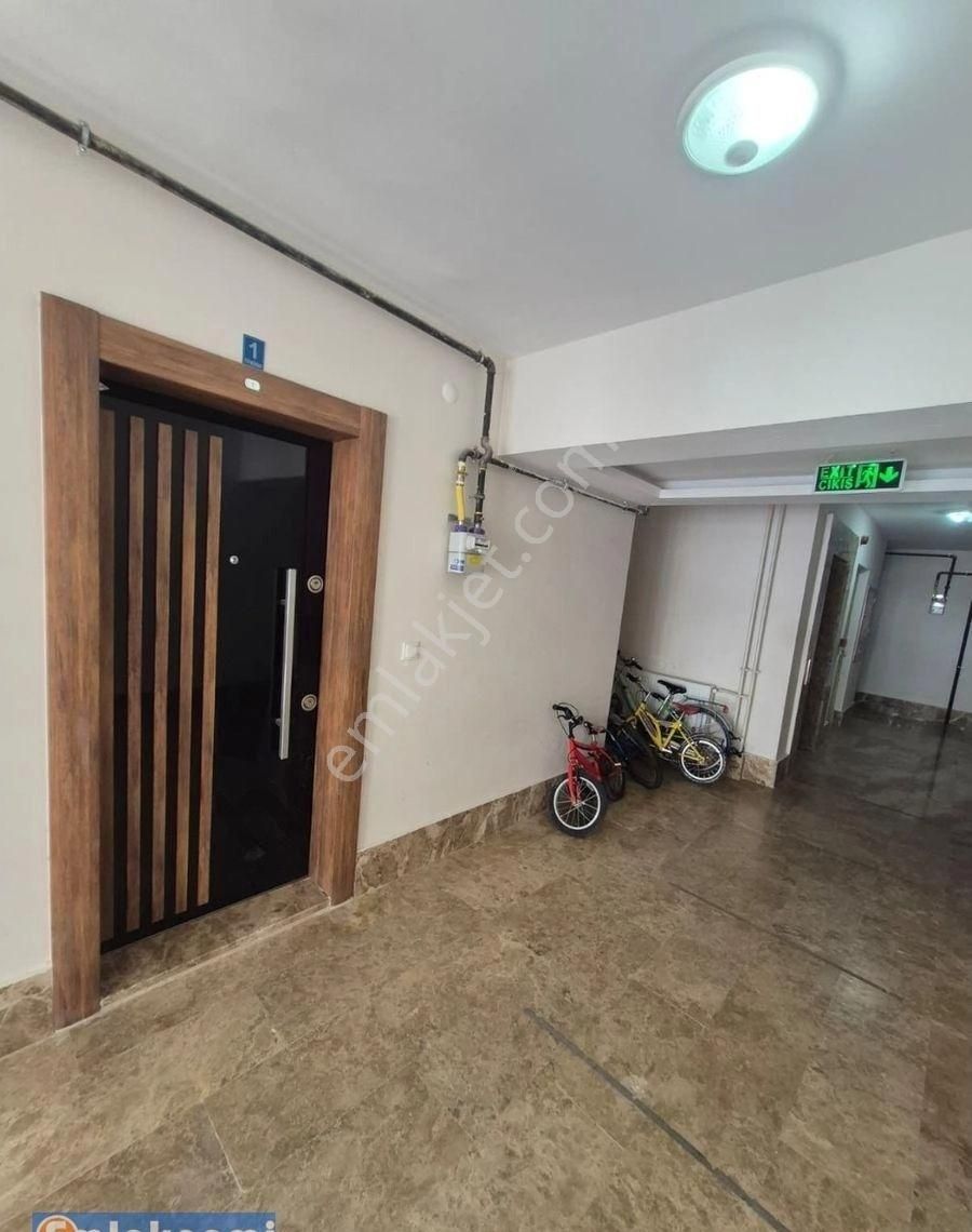 Emlaknomi'den 3.etap Tokide Satılık 1+1 Fırsat Daire > İlan No:95399 - Görsel 3